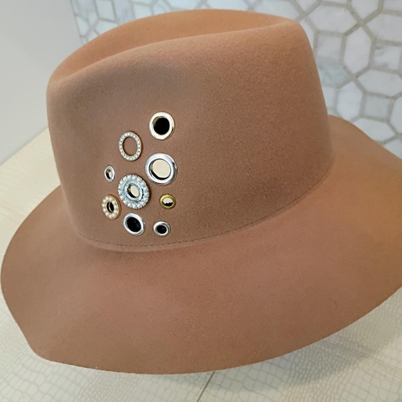 ? Eugina Kim AMAZING HAT Wool Hat with Silver Grommets and Rhinestones *NEW